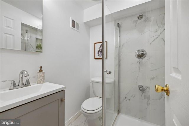 11 LODGE PL, Rockville, MD 20850