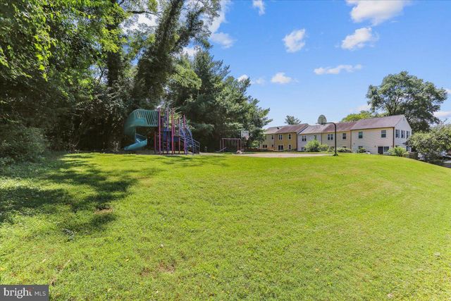 11 LODGE PL, Rockville, MD 20850
