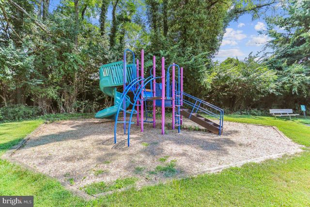 11 LODGE PL, Rockville, MD 20850