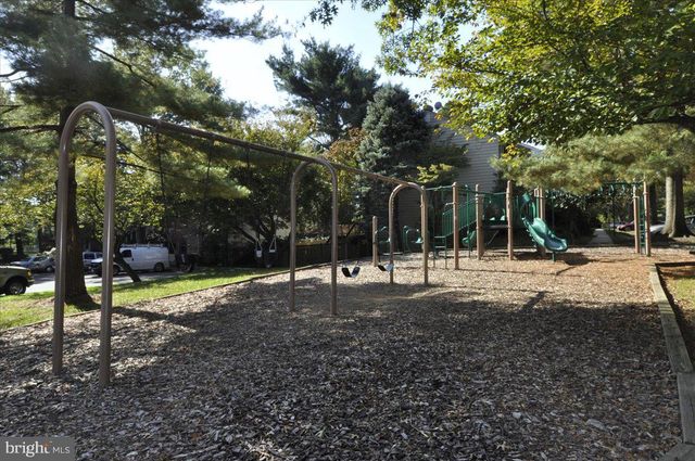 11 LODGE PL, Rockville, MD 20850