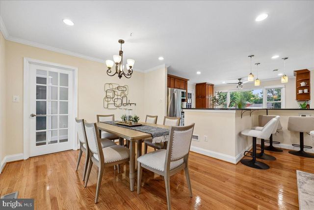 11 LODGE PL, Rockville, MD 20850