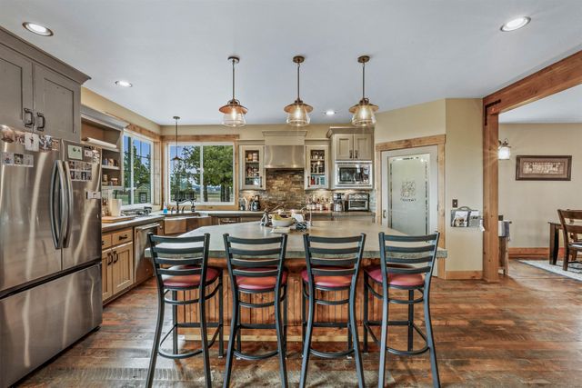 7617 E Elder Rd, Valleyford, WA 99036