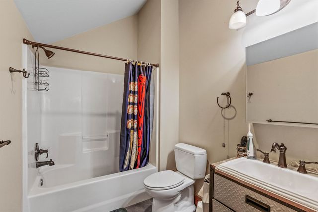 7617 E Elder Rd, Valleyford, WA 99036