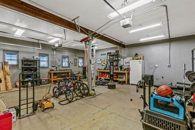 7617 E Elder Rd, Valleyford, WA 99036