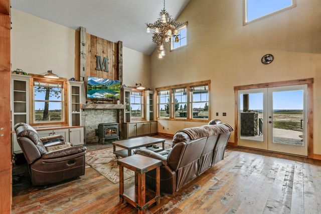 7617 E Elder Rd, Valleyford, WA 99036