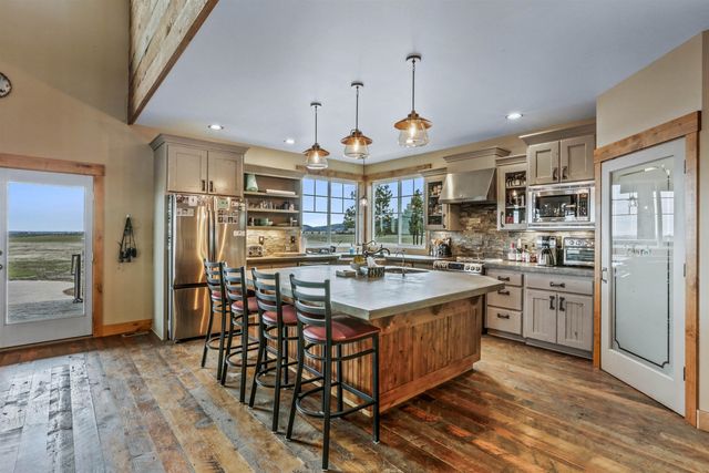 7617 E Elder Rd, Valleyford, WA 99036