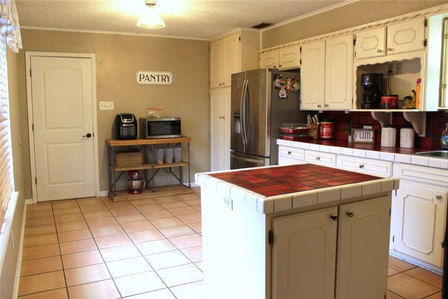 708 Prairie Wind Boulevard, Stephenville, TX 76401