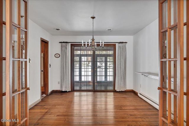 84 Climer Circle, Sand Lake, NY 12196