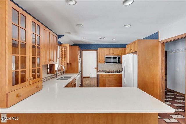 84 Climer Circle, Sand Lake, NY 12196