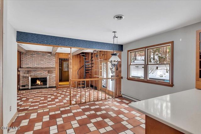 84 Climer Circle, Sand Lake, NY 12196