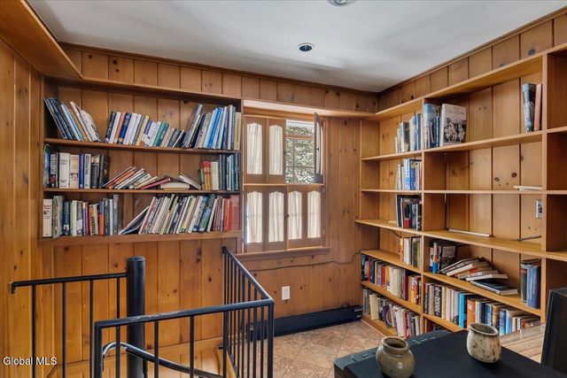 84 Climer Circle, Sand Lake, NY 12196