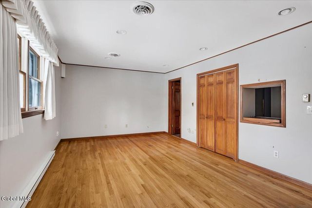 84 Climer Circle, Sand Lake, NY 12196