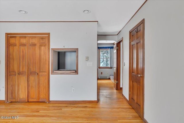 84 Climer Circle, Sand Lake, NY 12196