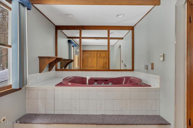 84 Climer Circle, Sand Lake, NY 12196