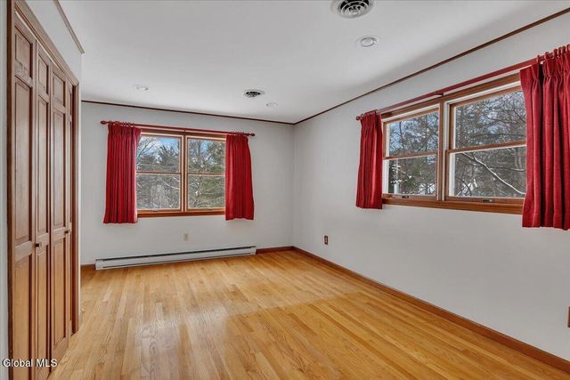 84 Climer Circle, Sand Lake, NY 12196