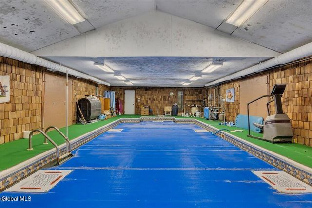 84 Climer Circle, Sand Lake, NY 12196