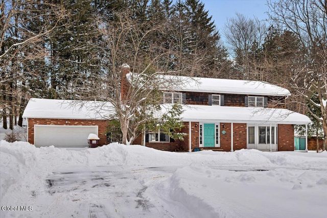 84 Climer Circle, Sand Lake, NY 12196