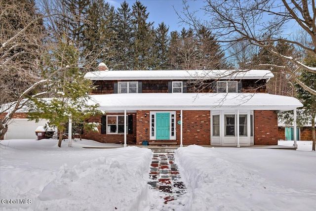 84 Climer Circle, Sand Lake, NY 12196