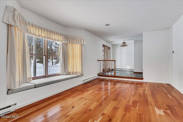 84 Climer Circle, Sand Lake, NY 12196