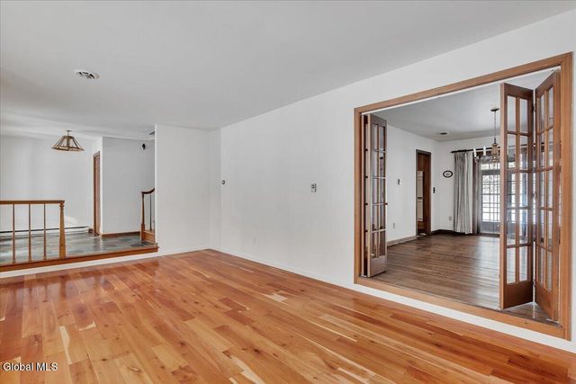 84 Climer Circle, Sand Lake, NY 12196