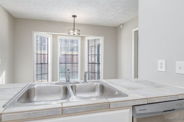 4023 Ware Hill Drive, Montgomery, AL 36109