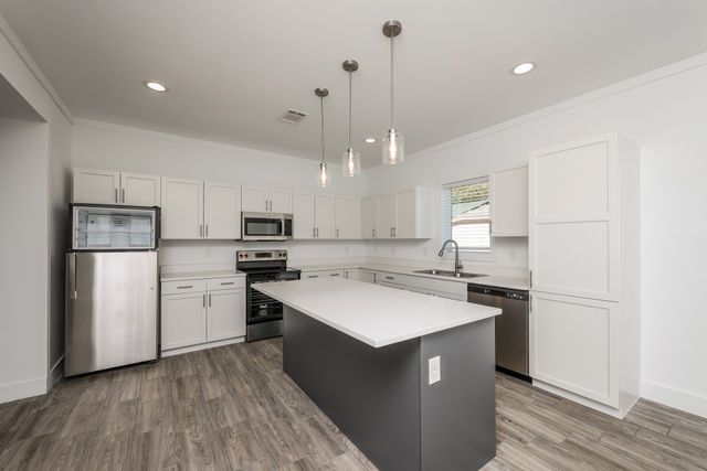 3733 Vineyard Drive, Dallas, TX 75212