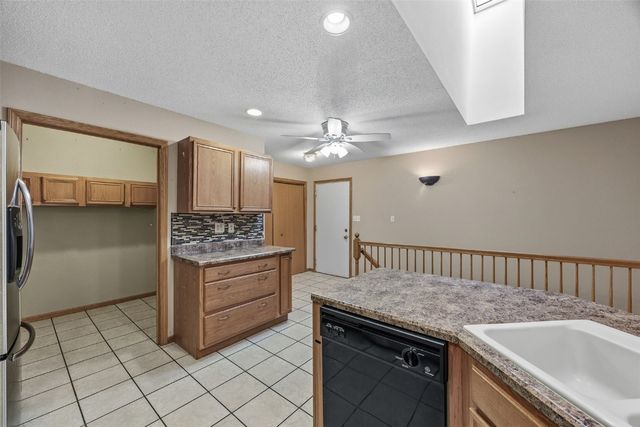 1241 74th Street NE NE, Cedar Rapids, IA 52402