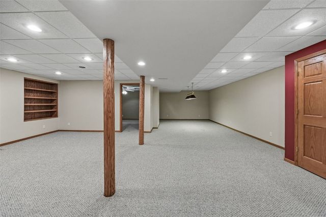 1241 74th Street NE NE, Cedar Rapids, IA 52402