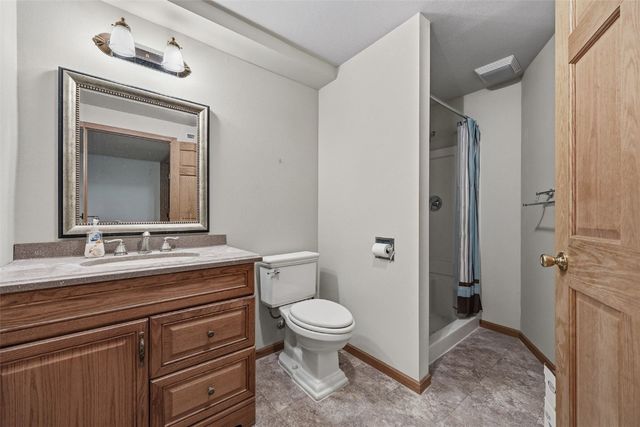 1241 74th Street NE NE, Cedar Rapids, IA 52402