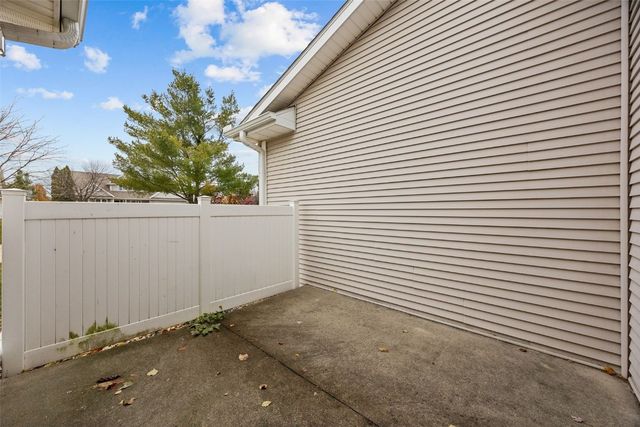 1241 74th Street NE NE, Cedar Rapids, IA 52402