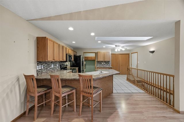 1241 74th Street NE NE, Cedar Rapids, IA 52402