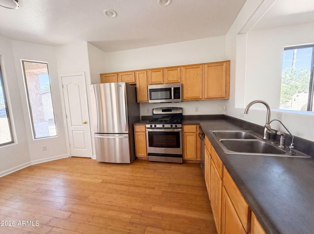 3421 E DENNISPORT Avenue, Gilbert, AZ 85295