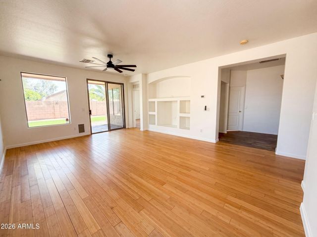 3421 E DENNISPORT Avenue, Gilbert, AZ 85295