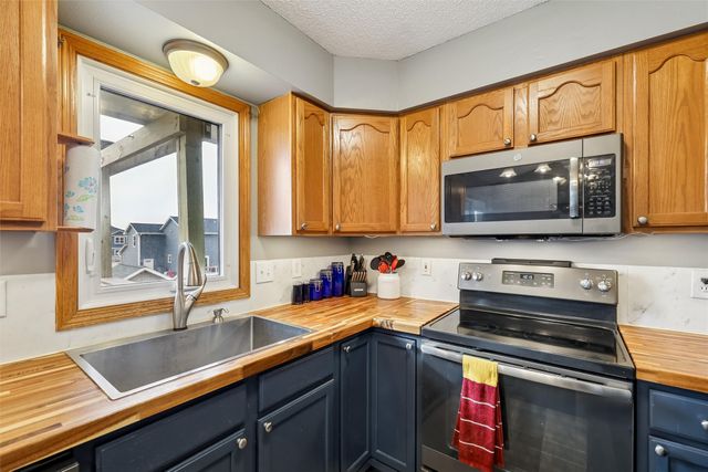 600 Hickory Court, Dallas Center, IA 50063