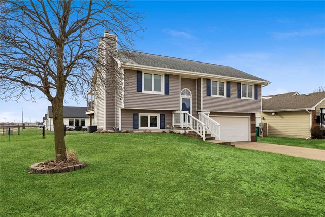 600 Hickory Court, Dallas Center, IA 50063