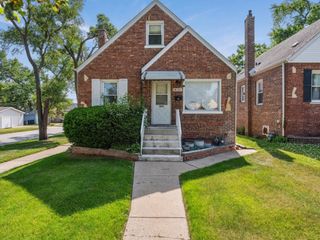 18101 Wildwood Avenue, Lansing, IL 60438