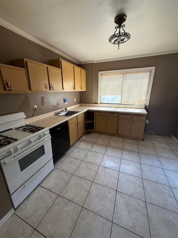 23147 Donald Avenue, Eastpointe City, MI 48021