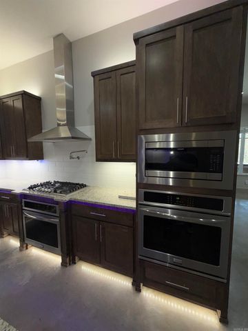 110 Shady Thicket Lane, Little Rock, AR 72204