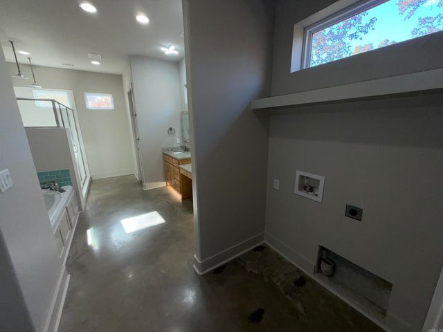 110 Shady Thicket Lane, Little Rock, AR 72204