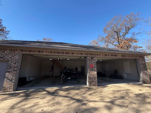 110 Shady Thicket Lane, Little Rock, AR 72204