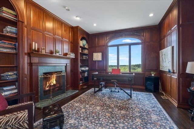 12 Beacon Hill Dr, Chester Twp., NJ 07930