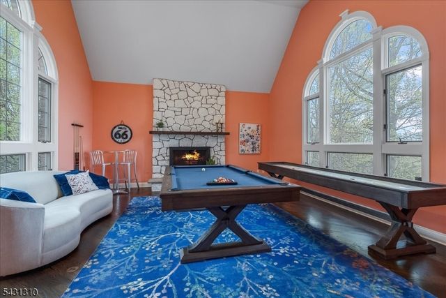 12 Beacon Hill Dr, Chester Twp., NJ 07930