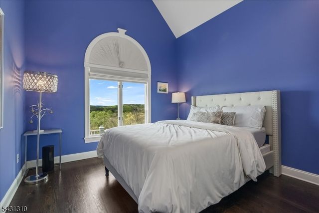12 Beacon Hill Dr, Chester Twp., NJ 07930