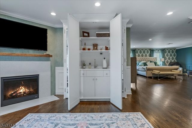 12 Beacon Hill Dr, Chester Twp., NJ 07930
