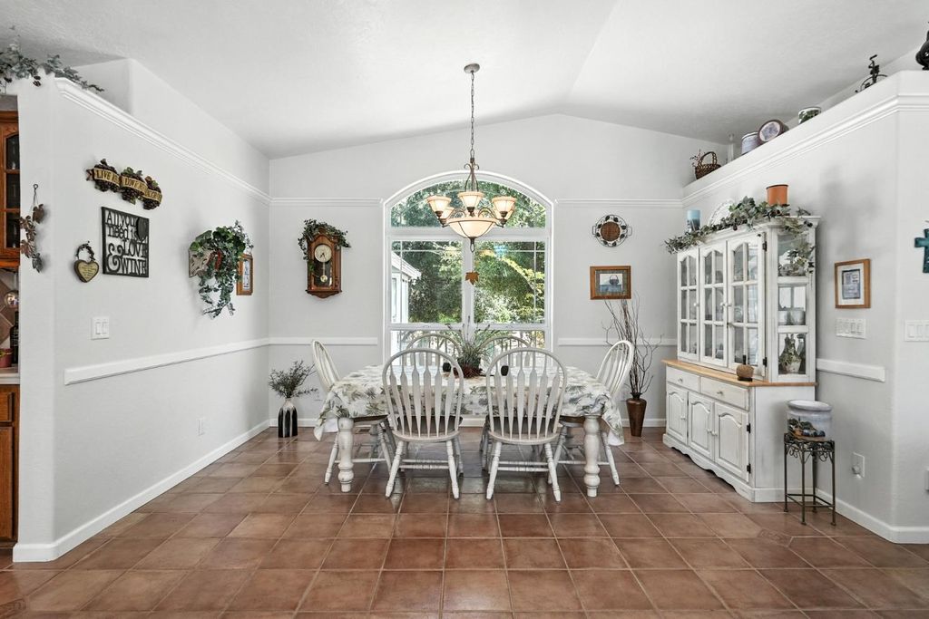 Image 15 of property listing at 44550 Windsong Way, Ahwahnee, CA 93601