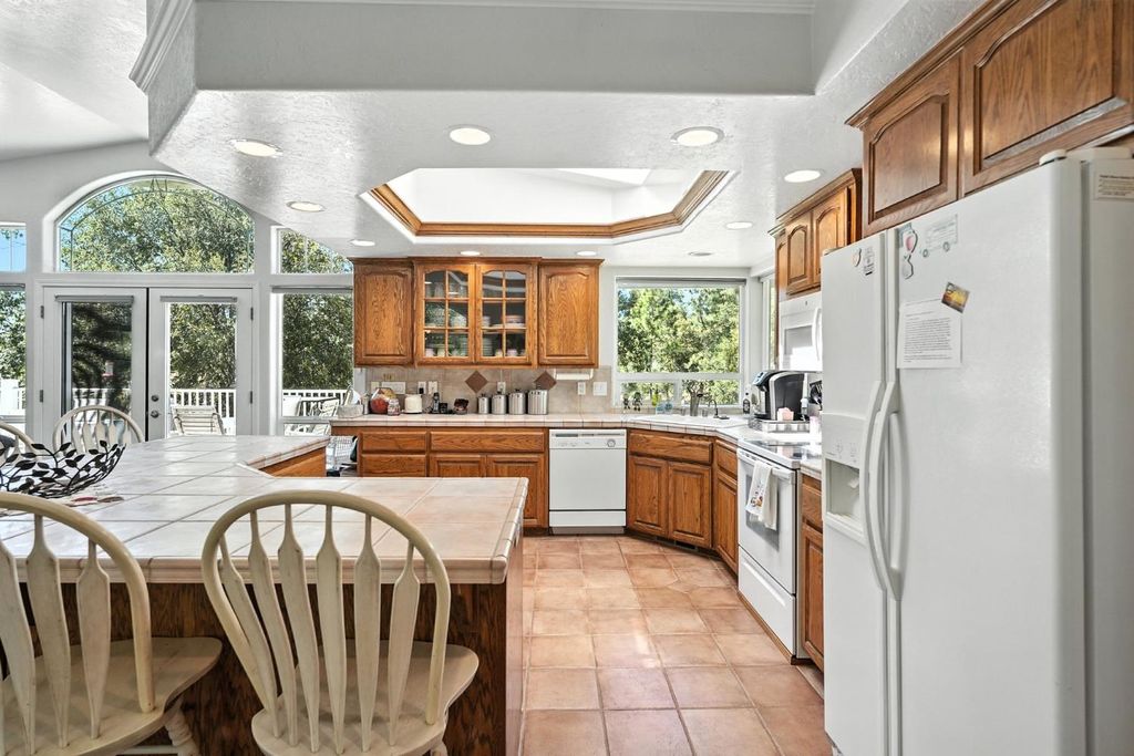 Image 17 of property listing at 44550 Windsong Way, Ahwahnee, CA 93601