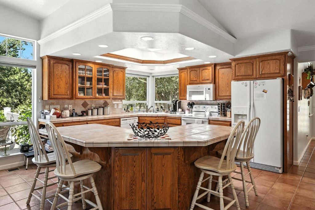 Image 19 of property listing at 44550 Windsong Way, Ahwahnee, CA 93601