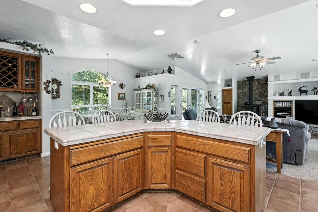 Image 20 of property listing at 44550 Windsong Way, Ahwahnee, CA 93601