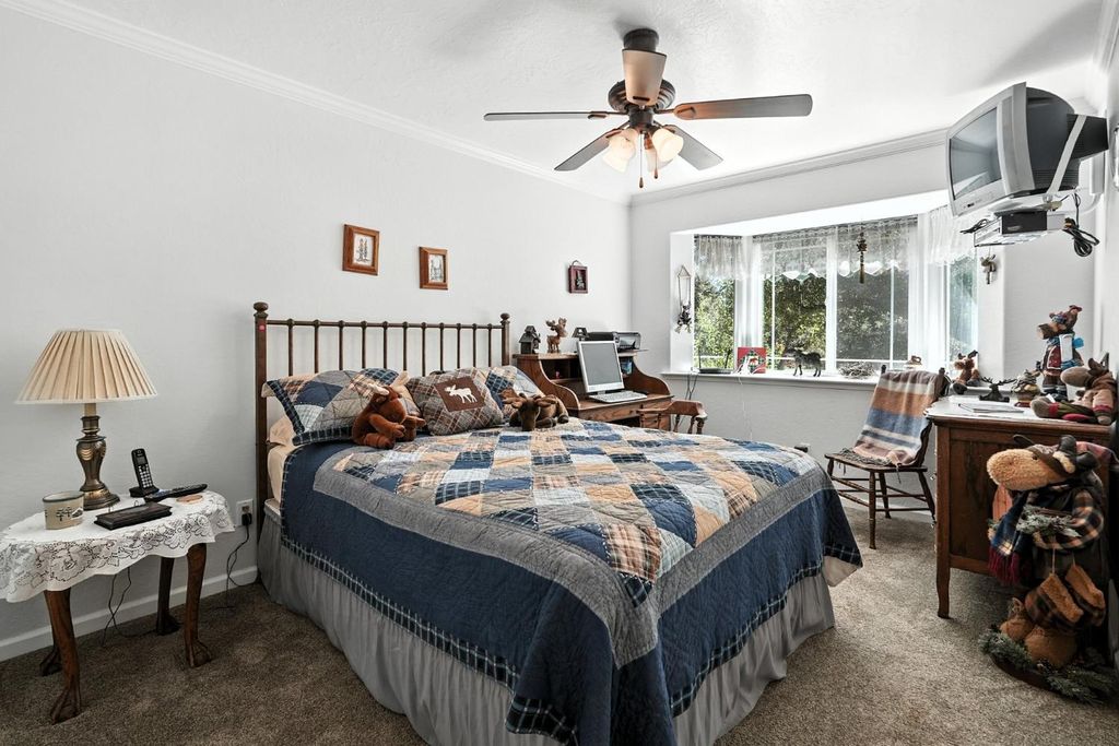 Image 38 of property listing at 44550 Windsong Way, Ahwahnee, CA 93601