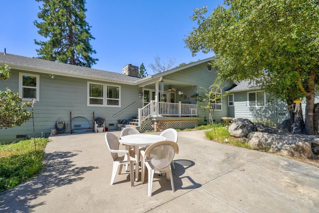Image 43 of property listing at 44550 Windsong Way, Ahwahnee, CA 93601